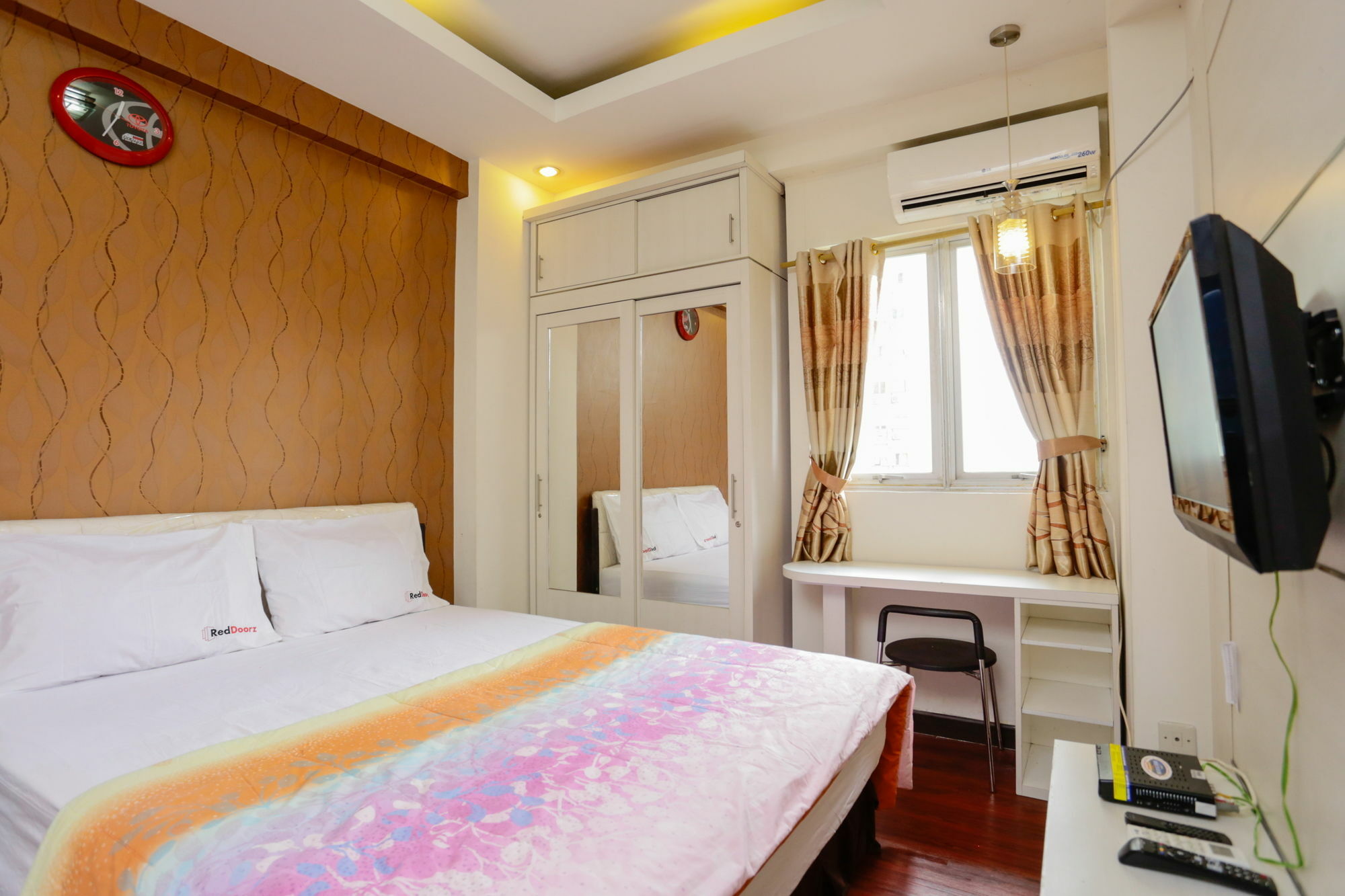 Redliving Apartemen The Suites Metro - Mary Tower E Бандунг Экстерьер фото